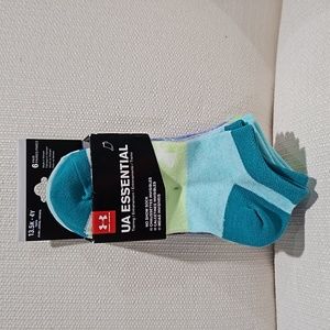 Under Armour 6 pair youth no show socks | size 13.5 - 4y